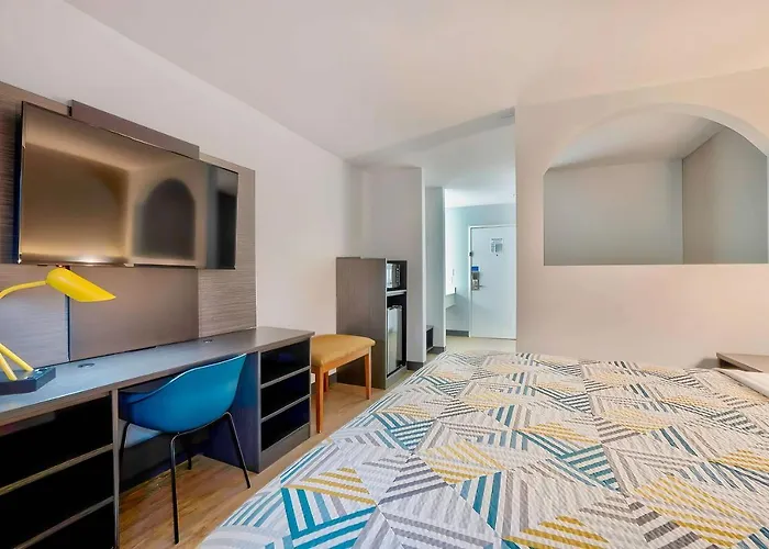 Hotel 6 Tulsa, Ok -