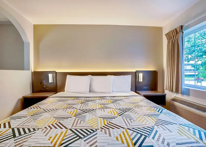 6 Tulsa, Ok - Hotel 4*