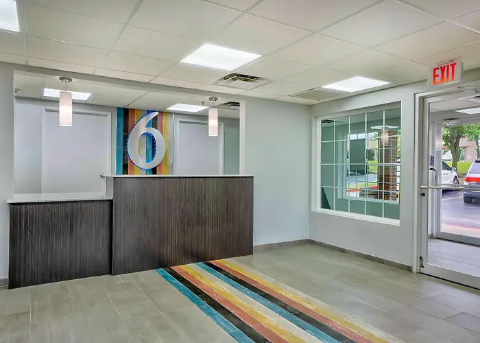 Hotel 6 Tulsa, Ok -