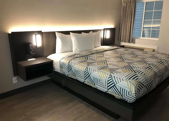Hotel 6 Tulsa, Ok -