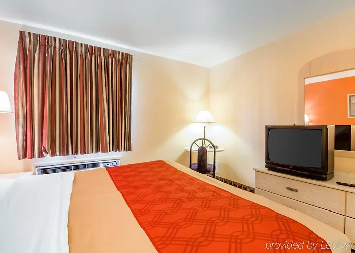Hotel 6 Tulsa, Ok - Tulsa